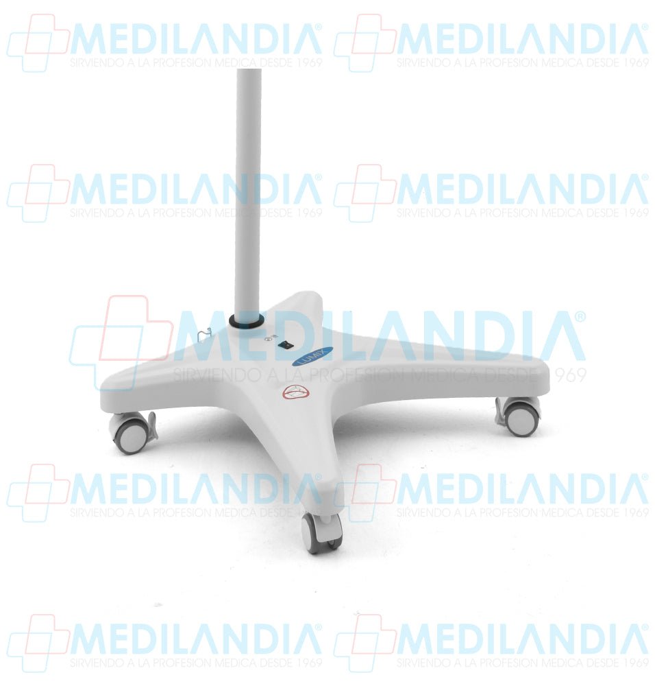 Lámpara quirúrgica de emergencia luz LED de piso - Lamapara - LUMIX- MEDILANDIA | Tienda de productos y equipos médicos de calidad en México | Soluciones profesionales para clínicas, hospitales y consultorios.