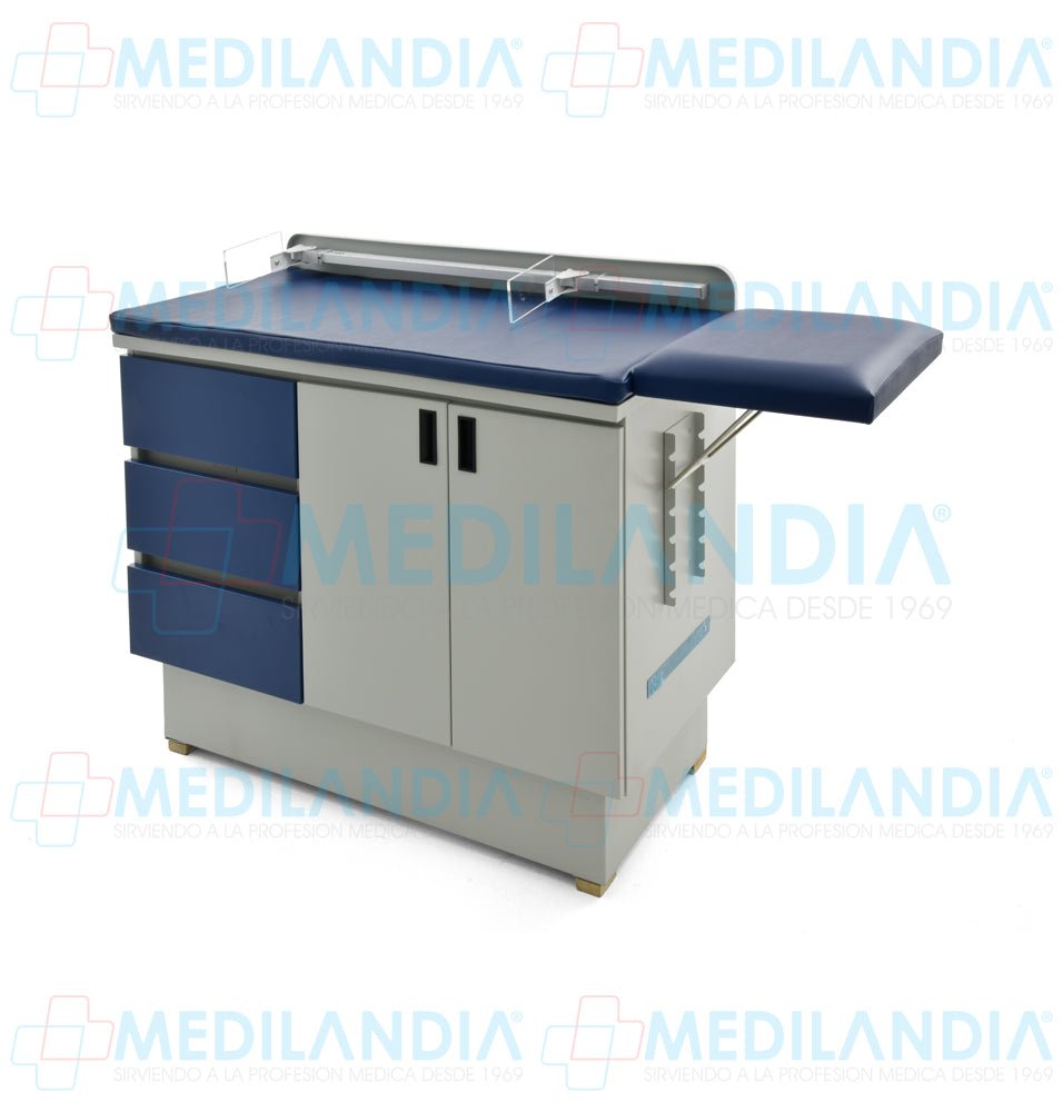 Mesa para exploración pediátrica con gabinete - Mesa de exploracion - CIIASA - MEDILANDIA | Tienda de productos y equipos médicos de calidad en México | Soluciones profesionales para clínicas, hospitales y consultorios.