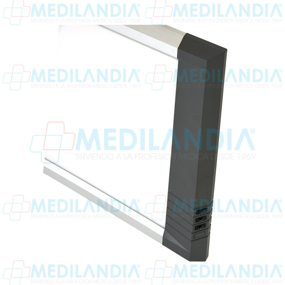 Negatoscopio extra delgado 3 pantallas - Negatoscopio - XONIT - MEDILANDIA | Tienda de productos médicos