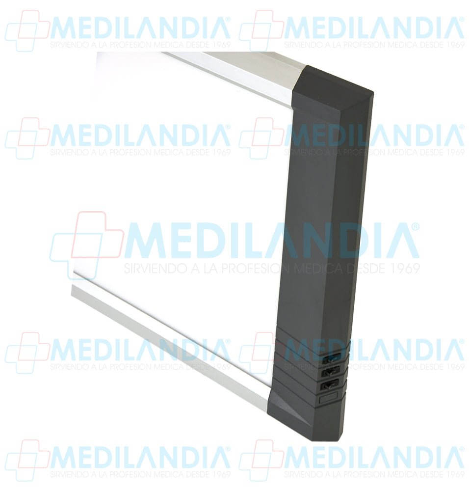 Negatoscopio extra delgado 3 pantallas - Negatoscopio - XONIT - MEDILANDIA | Tienda de productos médicos