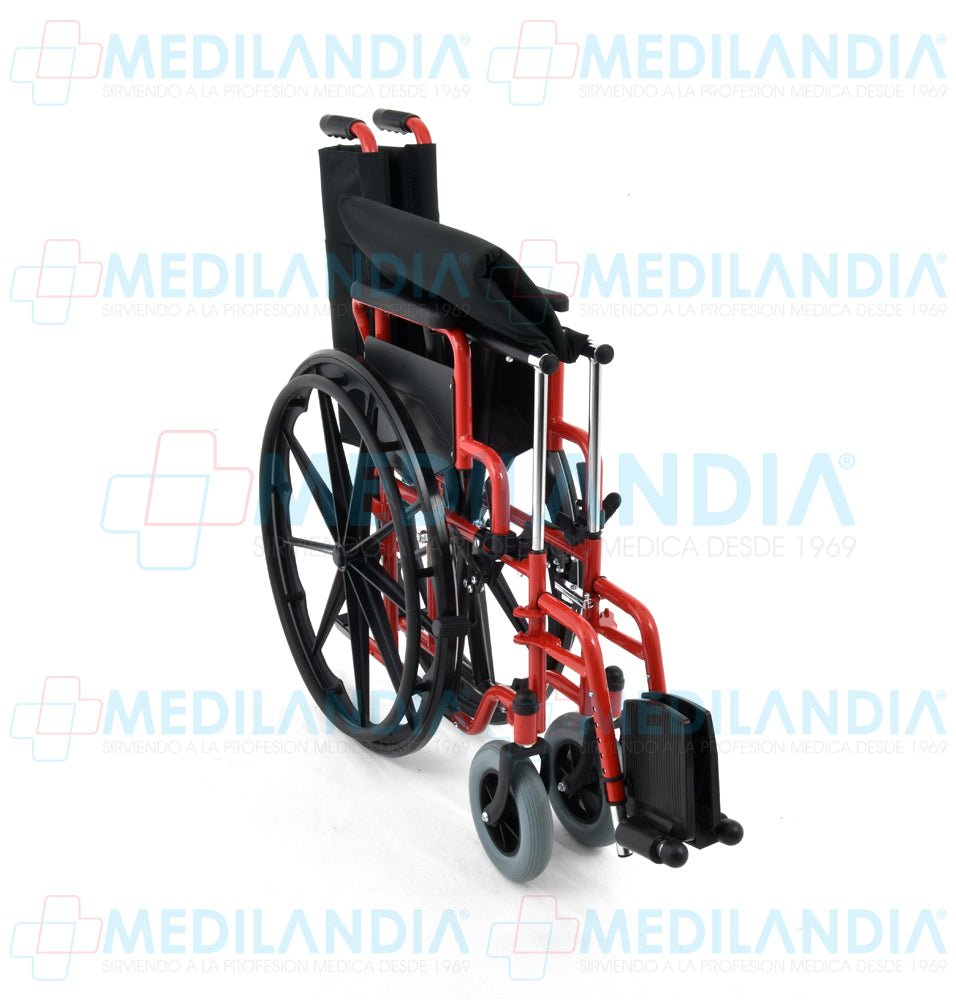 Silla de ruedas con asiento amplio de 48.26 cm / 19” con eleva piernas descansa brazos abatibles y llantas frontales anchas - Silla de ruedas - EM - MEDILANDIA | Tienda de productos y equipos médicos de calidad en México | Soluciones profesionales para clínicas, hospitales y consultorios.
