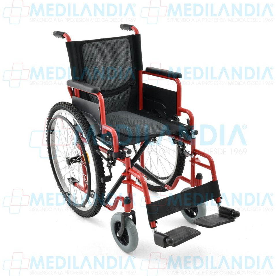 Silla de ruedas con asiento de 14” (36 cm) todo terreno descansareis desmontables - Silla de ruedas - EM - MEDILANDIA | Tienda de productos y equipos médicos de calidad en México | Soluciones profesionales para clínicas, hospitales y consultorios.