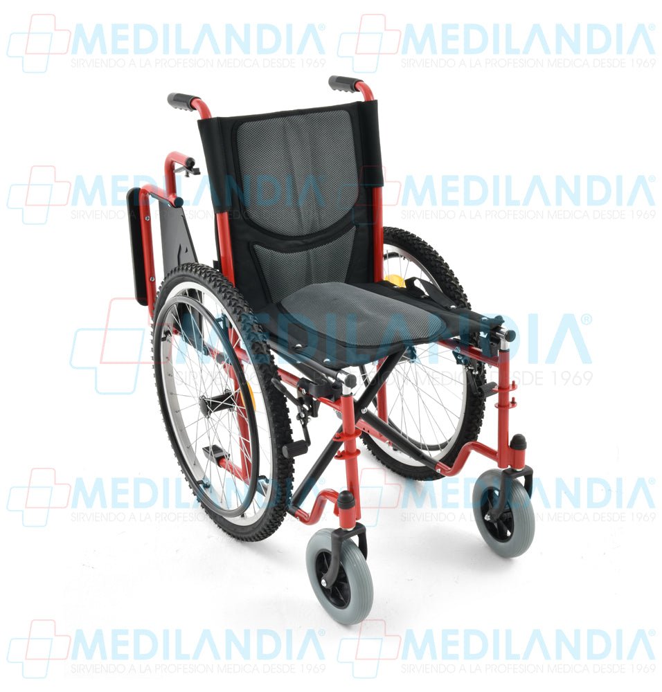 Silla de ruedas con asiento de 14” (36 cm) todo terreno descansareis desmontables - Silla de ruedas - EM - MEDILANDIA | Tienda de productos y equipos médicos de calidad en México | Soluciones profesionales para clínicas, hospitales y consultorios.