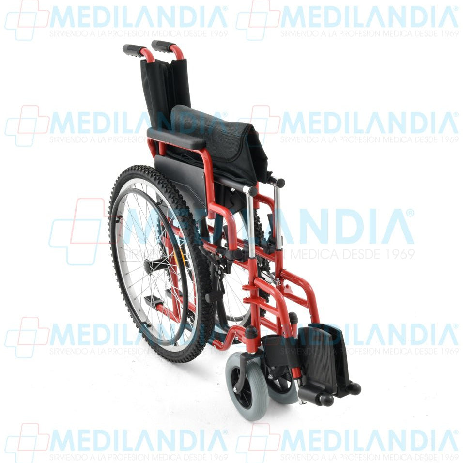 Silla de ruedas con asiento de 14” (36 cm) todo terreno descansareis desmontables - Silla de ruedas - EM - MEDILANDIA | Tienda de productos y equipos médicos de calidad en México | Soluciones profesionales para clínicas, hospitales y consultorios.