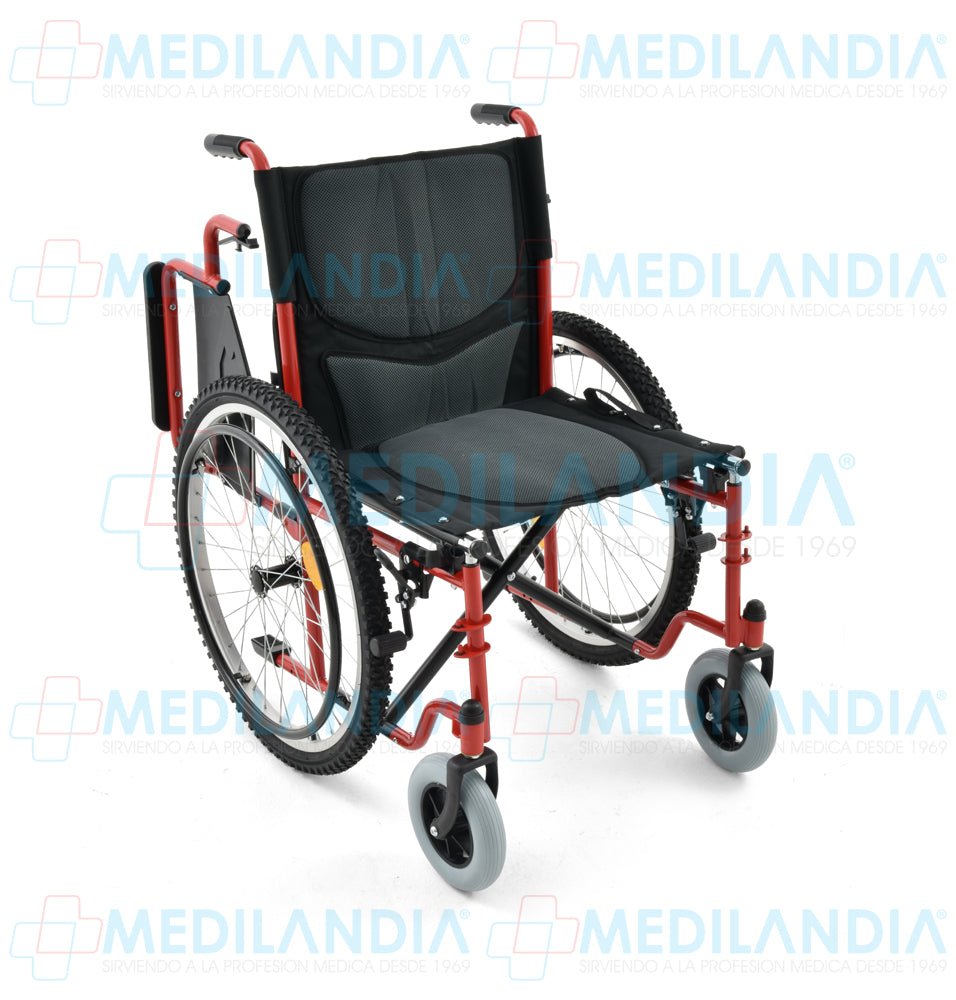 Silla de ruedas con asiento de 19” (49 cm) todo terreno descansareis desmontables - Silla de ruedas - EM - MEDILANDIA | Tienda de productos y equipos médicos de calidad en México | Soluciones profesionales para clínicas, hospitales y consultorios.