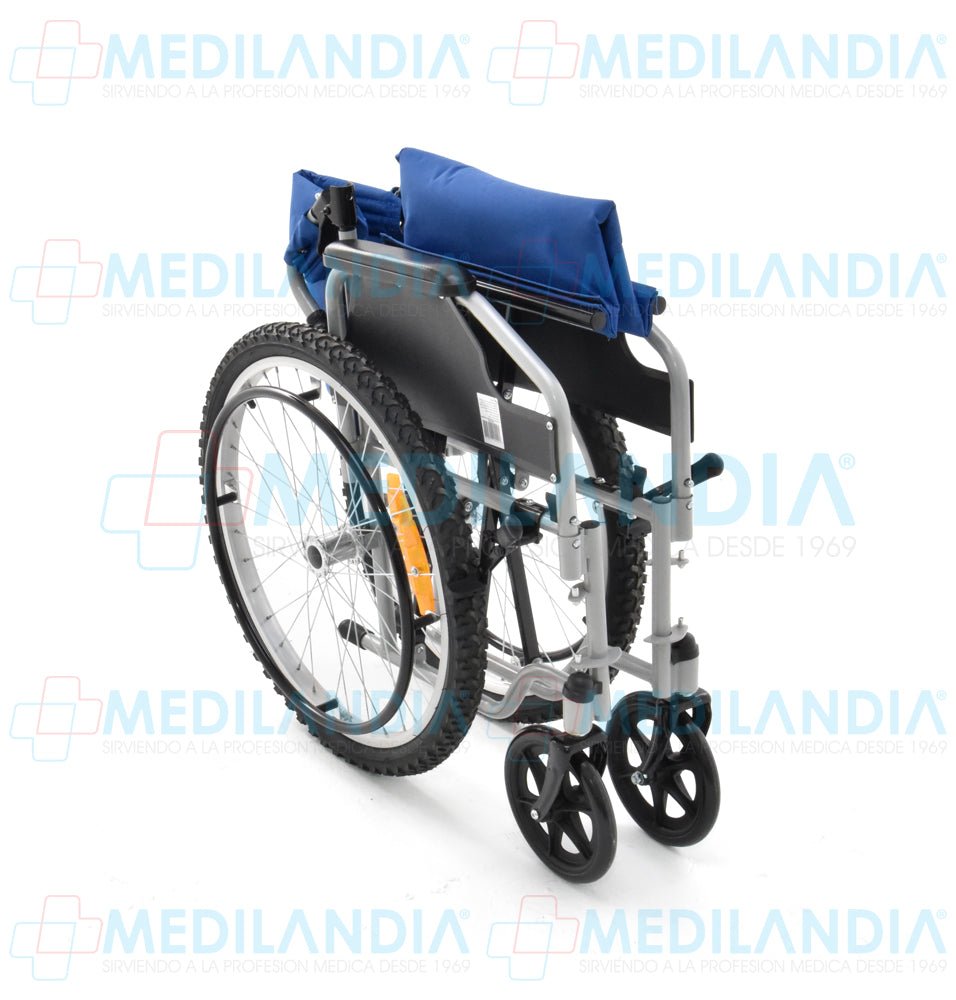 Silla de ruedas con descansa pies y eleva piernas ruedas neumáticas - Silla de ruedas - MOBICARE - MEDILANDIA | Tienda de productos médicos