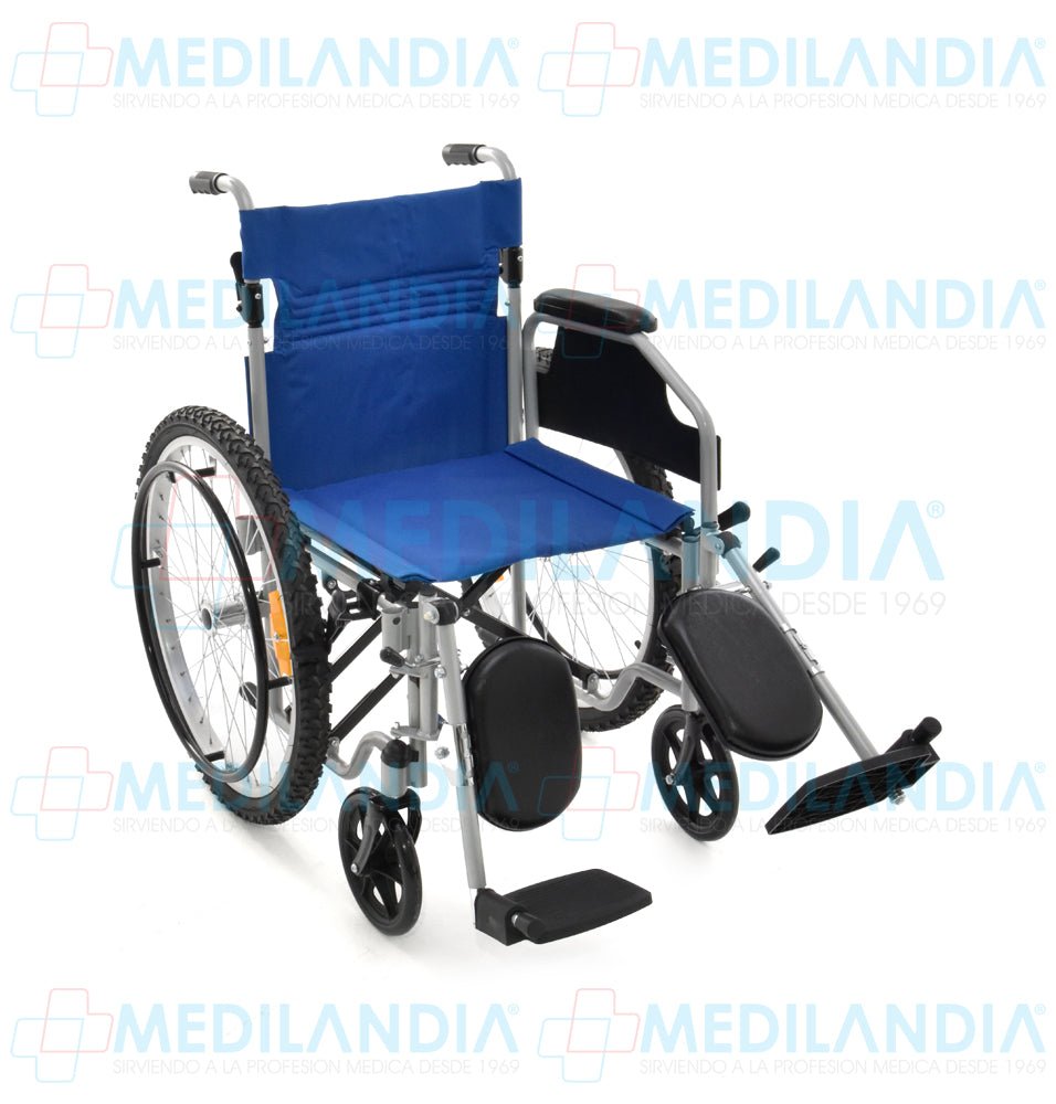 Silla de ruedas con descansa pies y eleva piernas ruedas neumáticas - Silla de ruedas - MOBICARE - MEDILANDIA | Tienda de productos médicos