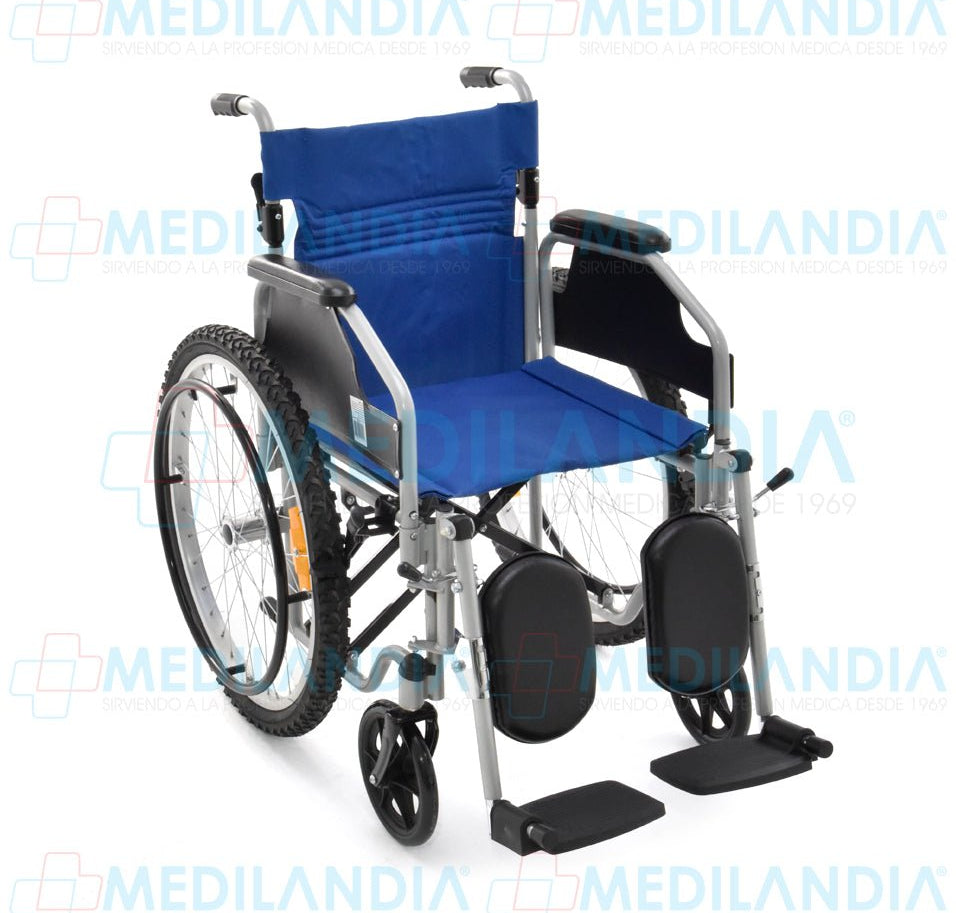 Silla de ruedas con descansa pies y eleva piernas ruedas neumáticas - Silla de ruedas - MOBICARE - MEDILANDIA | Tienda de productos médicos