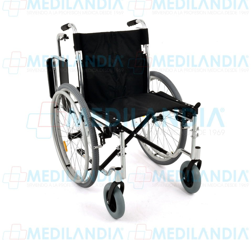 Silla de ruedas de aluminio con asiento de 48.26 cm / 19” con descansa brazos costos abatibles y descansa pies desmontables - Silla de ruedas - EM - MEDILANDIA | Tienda de productos y equipos médicos de calidad en México | Soluciones profesionales para clínicas, hospitales y consultorios.