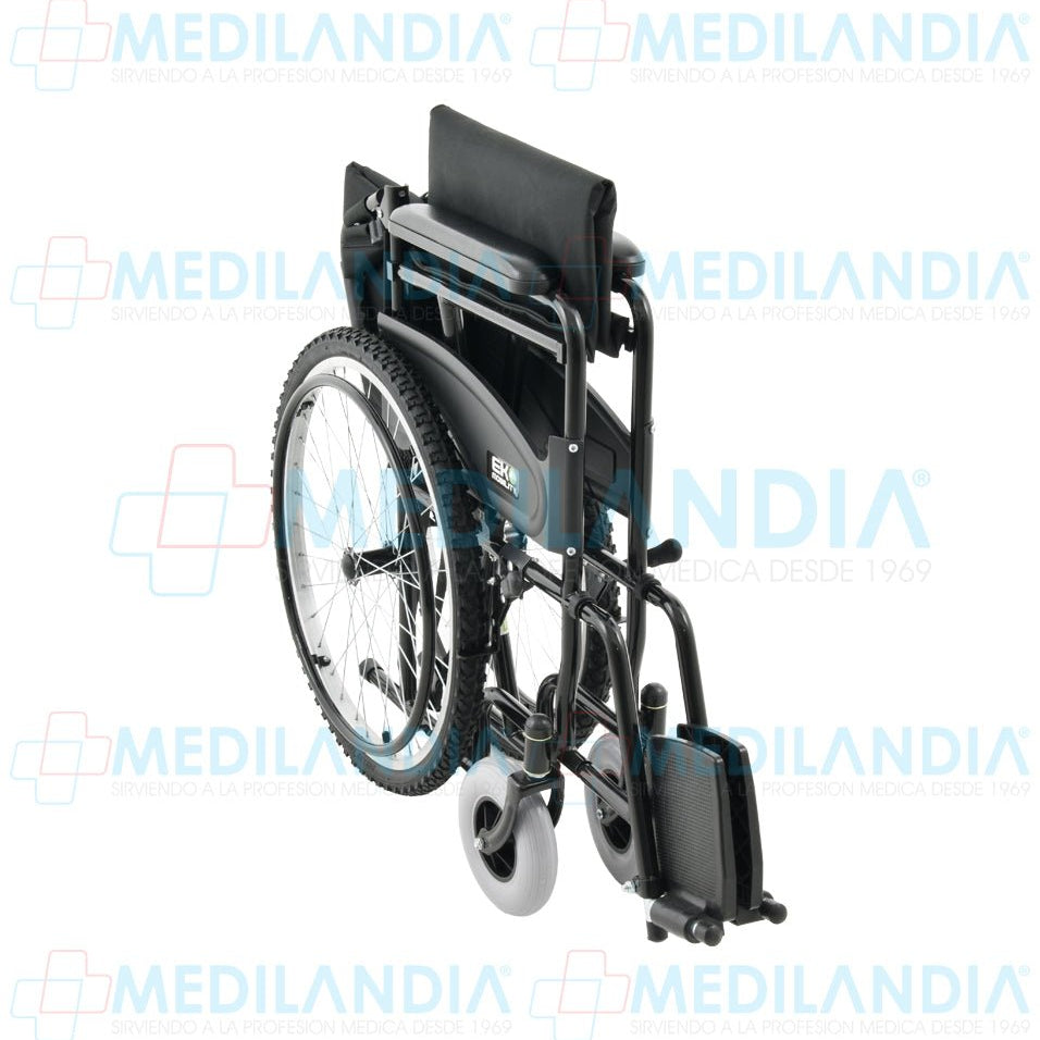 Silla de ruedas esmaltada con llanta neumática todo terreno asiento de 18” - Silla de ruedas - EM - MEDILANDIA | Tienda de productos y equipos médicos de calidad en México | Soluciones profesionales para clínicas, hospitales y consultorios.