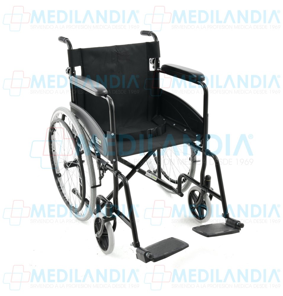 Silla de ruedas esmaltada con llanta solida asiento de 18” - Silla de ruedas - EM - MEDILANDIA | Tienda de productos y equipos médicos de calidad en México | Soluciones profesionales para clínicas, hospitales y consultorios.