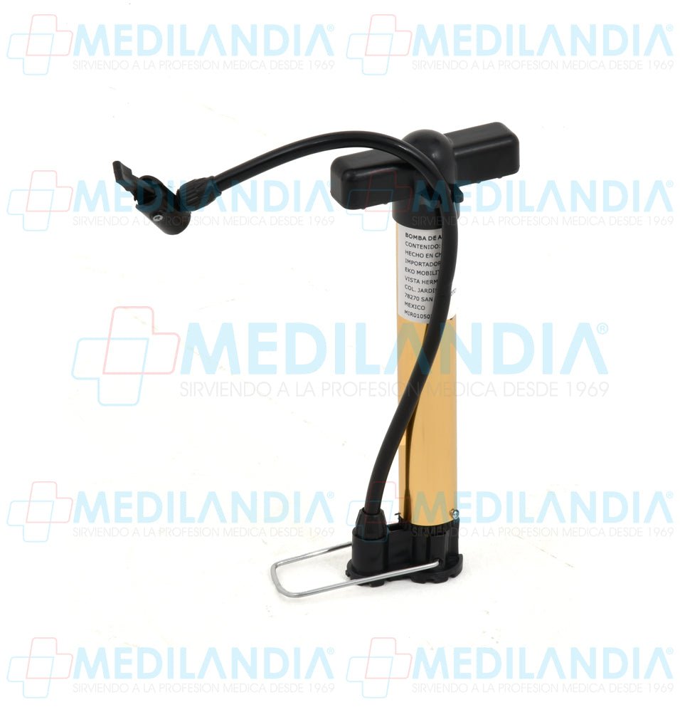 Silla de ruedas todo terreno con llantas neumáticas descansa brazos abatible y descansa pies desmontables asiento de 48.26 cm / 19” - Silla de ruedas - EM - MEDILANDIA | Tienda de productos y equipos médicos de calidad en México | Soluciones profesionales para clínicas, hospitales y consultorios.