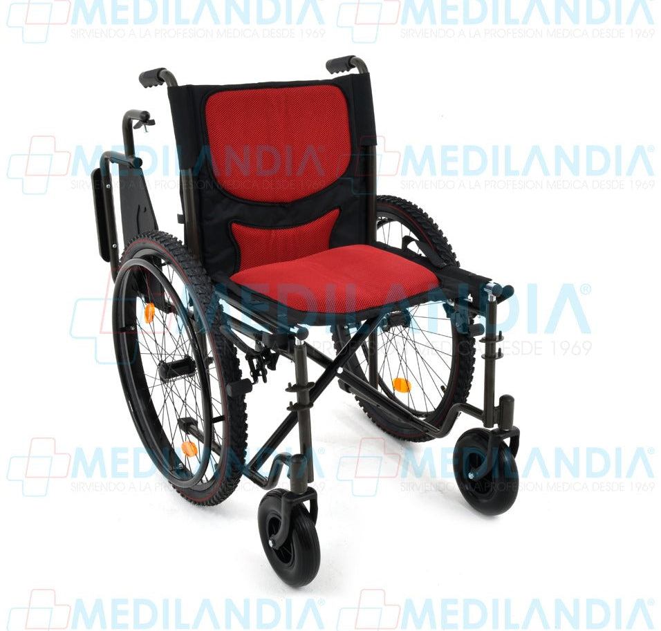 Silla de ruedas todo terreno con llantas neumáticas descansa brazos abatible y descansa pies desmontables asiento de 48.26 cm / 19” - Silla de ruedas - EM - MEDILANDIA | Tienda de productos y equipos médicos de calidad en México | Soluciones profesionales para clínicas, hospitales y consultorios.