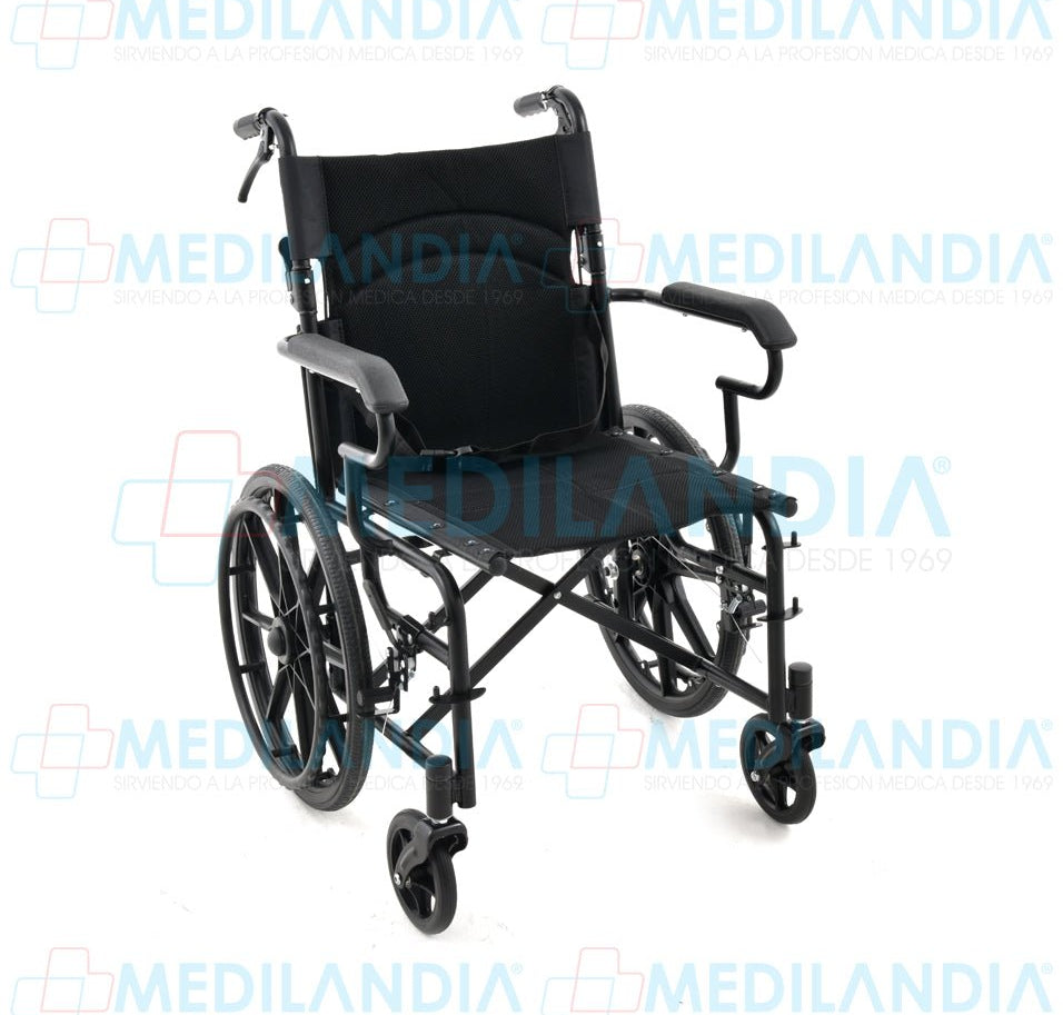 Silla de traslado compacta plegable de 16” - Silla traslado - EM - MEDILANDIA | Tienda de productos y equipos médicos de calidad en México | Soluciones profesionales para clínicas, hospitales y consultorios.