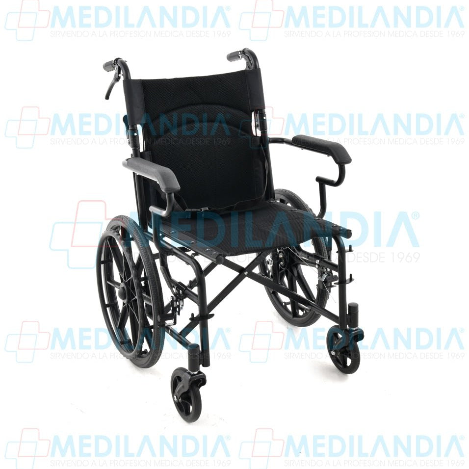 Silla de traslado compacta plegable de 16” - Silla traslado - EM - MEDILANDIA | Tienda de productos y equipos médicos de calidad en México | Soluciones profesionales para clínicas, hospitales y consultorios.